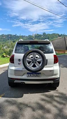 VOLKSWAGEN CROSSFOX 1.6 MI FLEX 8V 4P MANUAL VOLKSWAGEN CROSSFOX 1.6 MI FLEX 8V 4P MANUAL